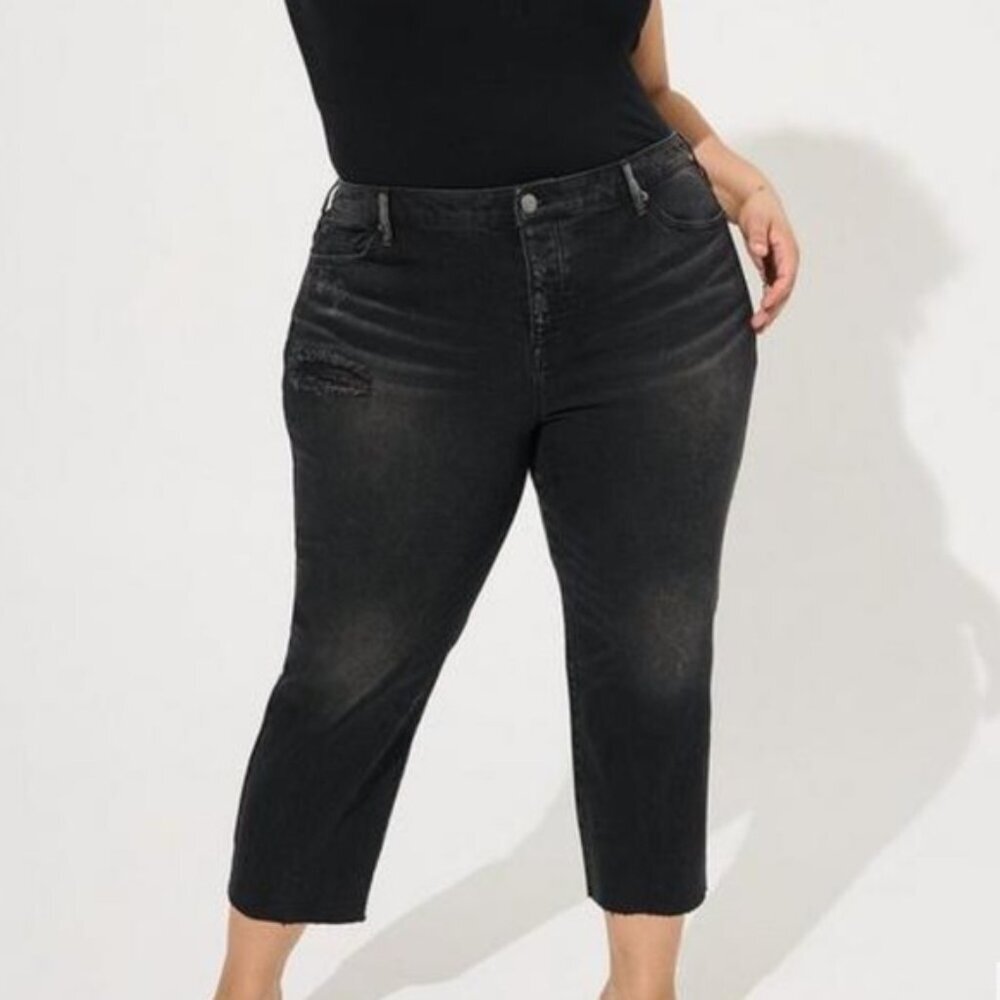 Torrid black Crop Boyfriend Jean medium wash factory distressed size 22